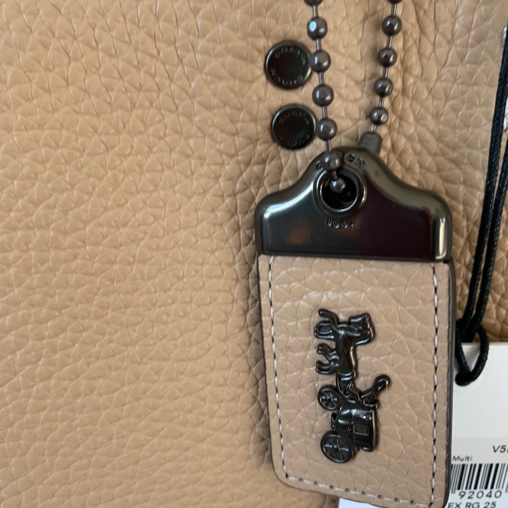 Coach Rouge 25 - Picture 11 of 12